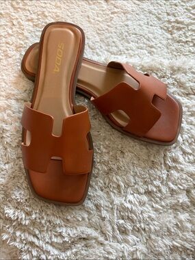 Women’s Brown Cutout Slide Sandals